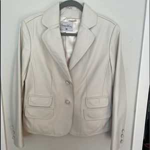 Woman 100% Leather Jacket size M mint condition